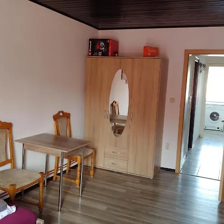 Marktplatz Beeck 公寓 *